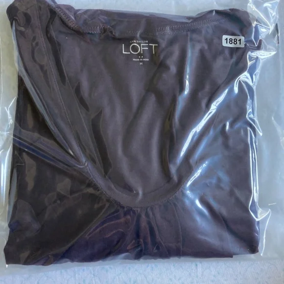 Ann Taylor Loft Women’s top - Picture 6 of 6